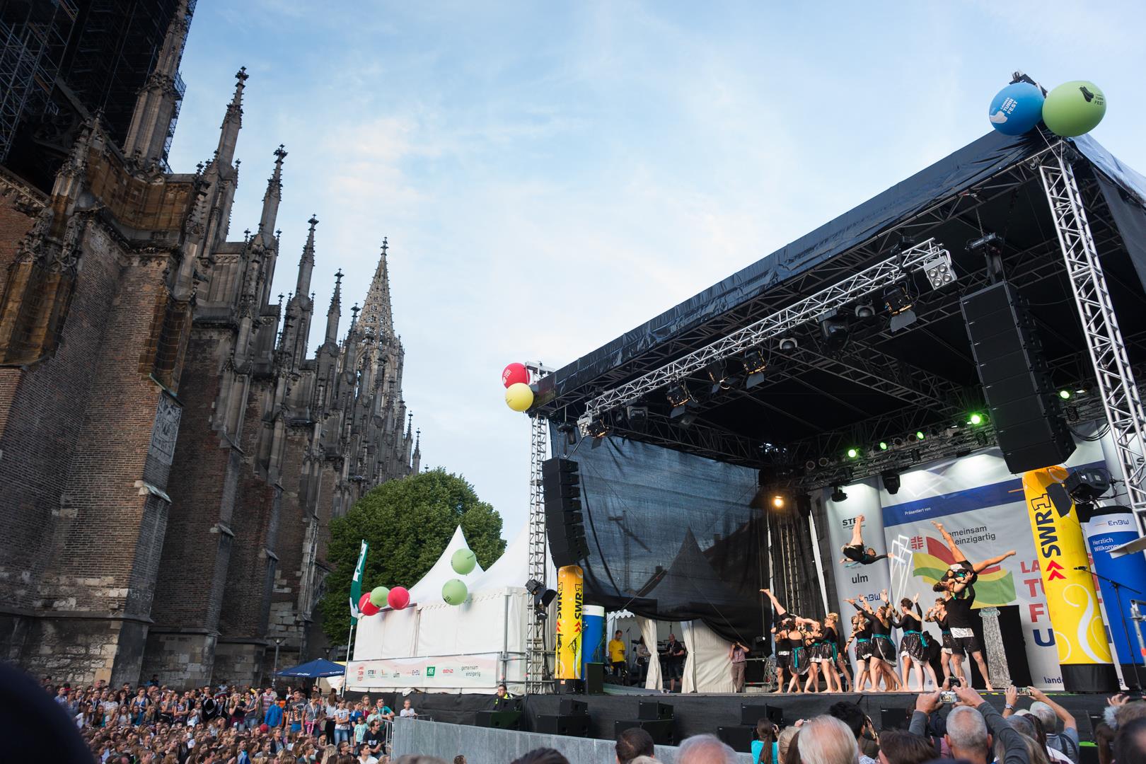 Eröffnung des Landesturnfest auf dem Ulmer Münsterplatz